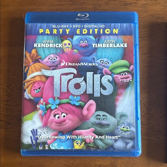 DreamWorks Trolls Party Edition Blu-ray and DVD Set - Picture 2 of 7